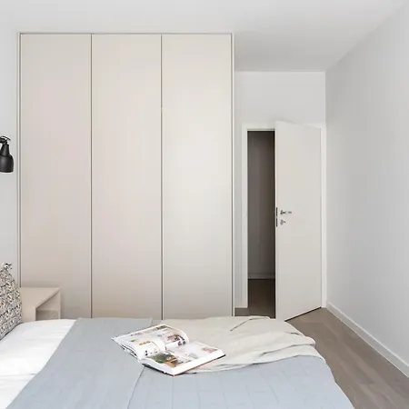 Scala 60f Center Premium With Parking By Lion Gdansk