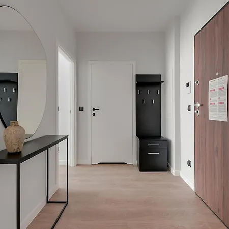Scala 60f Center Premium With Parking By Lion Apartment