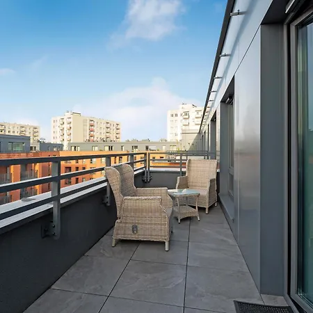 Scala 60f Center Premium With Parking By Lion Apartment *